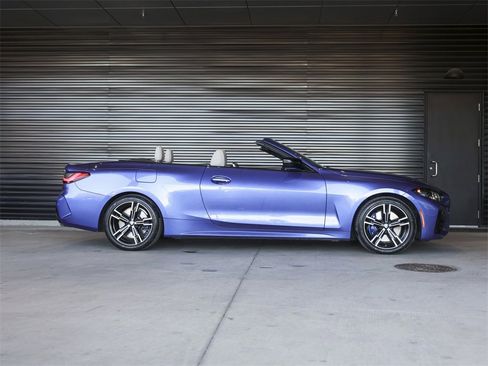 Used 2022 BMW 440i xDrive Convertible w/ Premium Package image 8