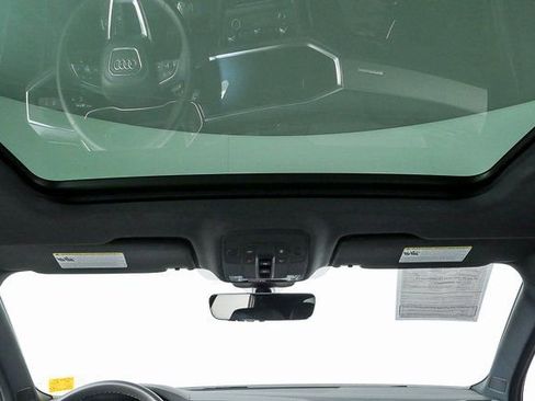 Used 2025 Audi Q3 2.0T Premium w/ Convenience Package image 18