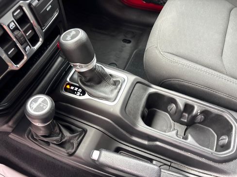 Used 2020 Jeep Wrangler Unlimited Sport AWD/4WD image 21