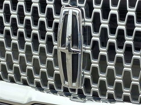 Used 2019 Lincoln MKZ Premiere image 29