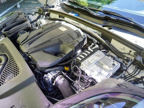 Used 2025 Porsche Macan GTS image 18