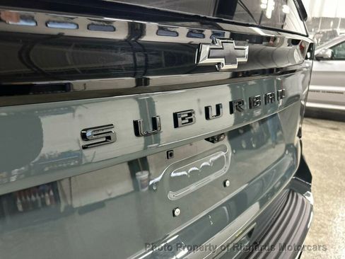 Used 2026 Chevrolet Suburban Z71 w/ Comfort Package image 13