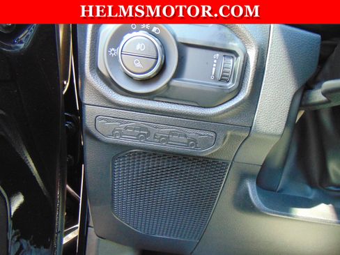 New 2025 Jeep Gladiator Sport image 19