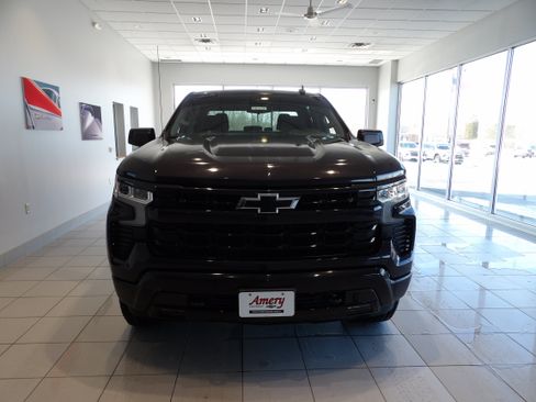 Used 2022 Chevrolet Silverado 1500 RST AWD/4WD image 2