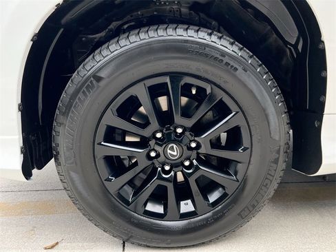 Certified 2022 Lexus GX 460 image 9