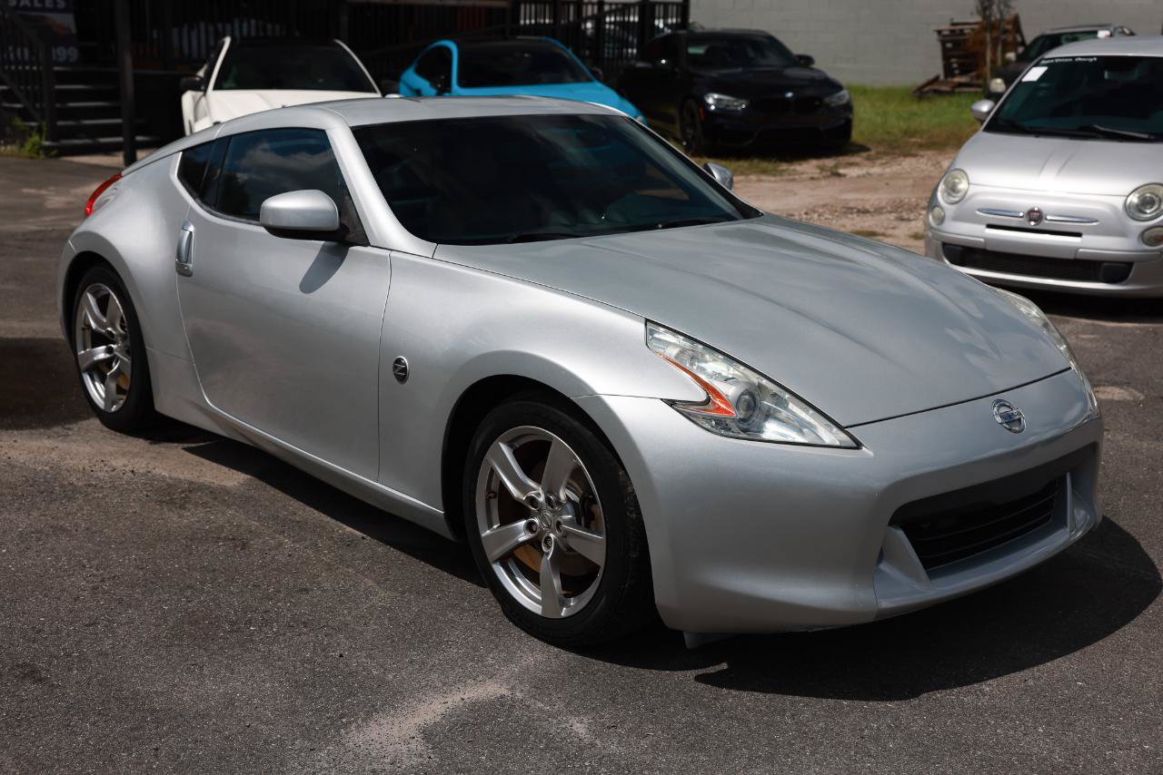 Used 2009 Nissan 370Z Touring RWD image 15