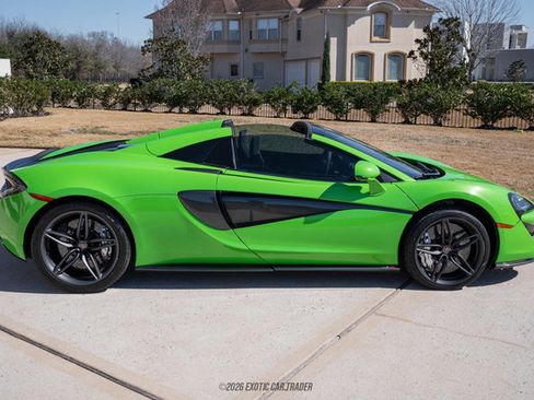 Used 2018 McLaren 570S Spider image 9