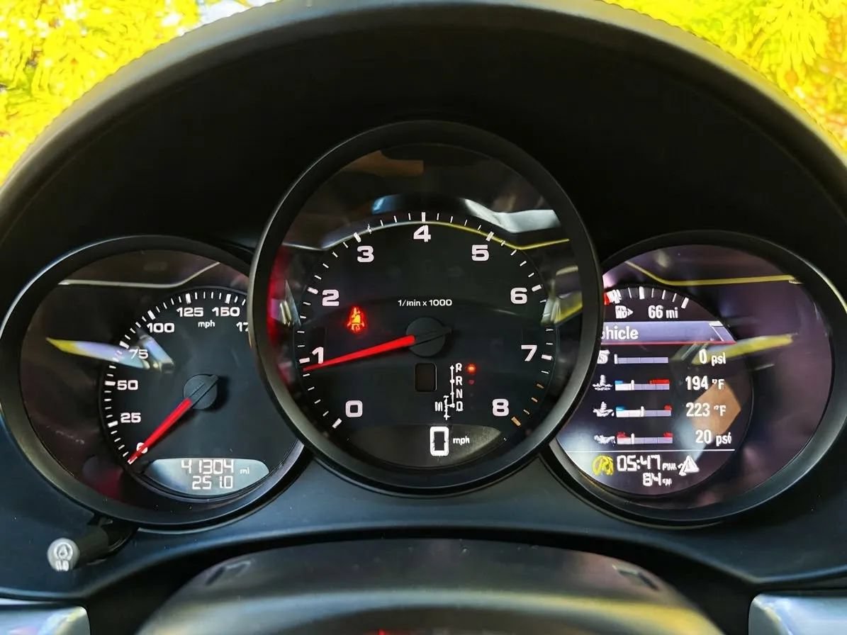 Used 2018 Porsche 718 Cayman RWD image 29
