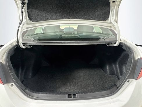 Used 2018 Toyota Corolla LE FWD image 26