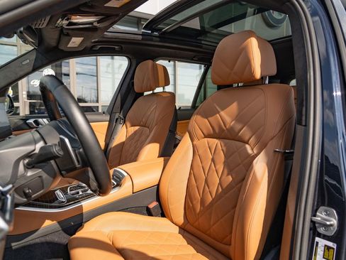 Used 2024 BMW X5 xDrive40i w/ M Sport Package image 14