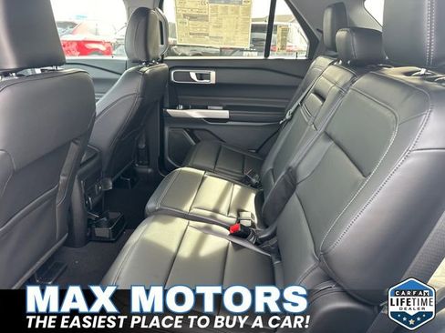 New 2024 Ford Explorer XLT w/ Equipment Group 202A image 15