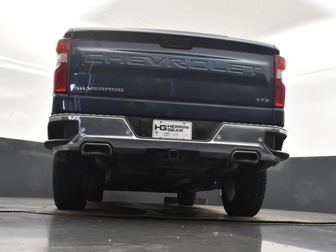 Used 2022 Chevrolet Silverado 1500 LTZ w/ LTZ Premium Package image 46