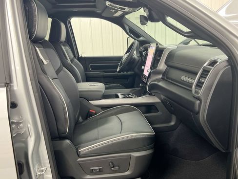 New 2026 RAM 2500 Laramie AWD/4WD image 22