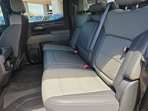 Used 2025 Chevrolet Silverado 1500 ZR2 w/ Technology Package AWD/4WD image 18