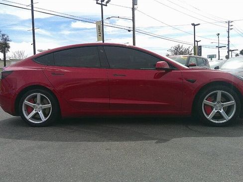 Used 2022 Tesla Model 3 Long Range image 5