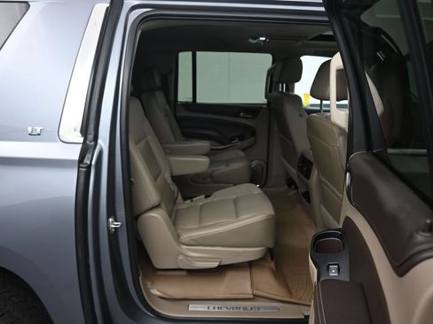 Used 2020 Chevrolet Suburban LT AWD/4WD image 47