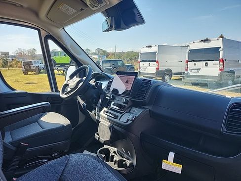 New 2026 RAM ProMaster 2500 w/ Premium Convenience Group image 15