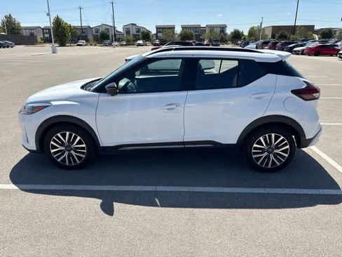 Used 2024 Nissan Kicks SR FWD image 2