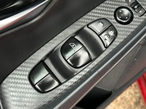 Used 2020 Nissan Sentra SV image 14