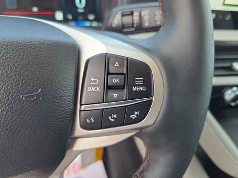 New 2026 Ford Explorer Active w/ Active Comfort Package RWD image 23