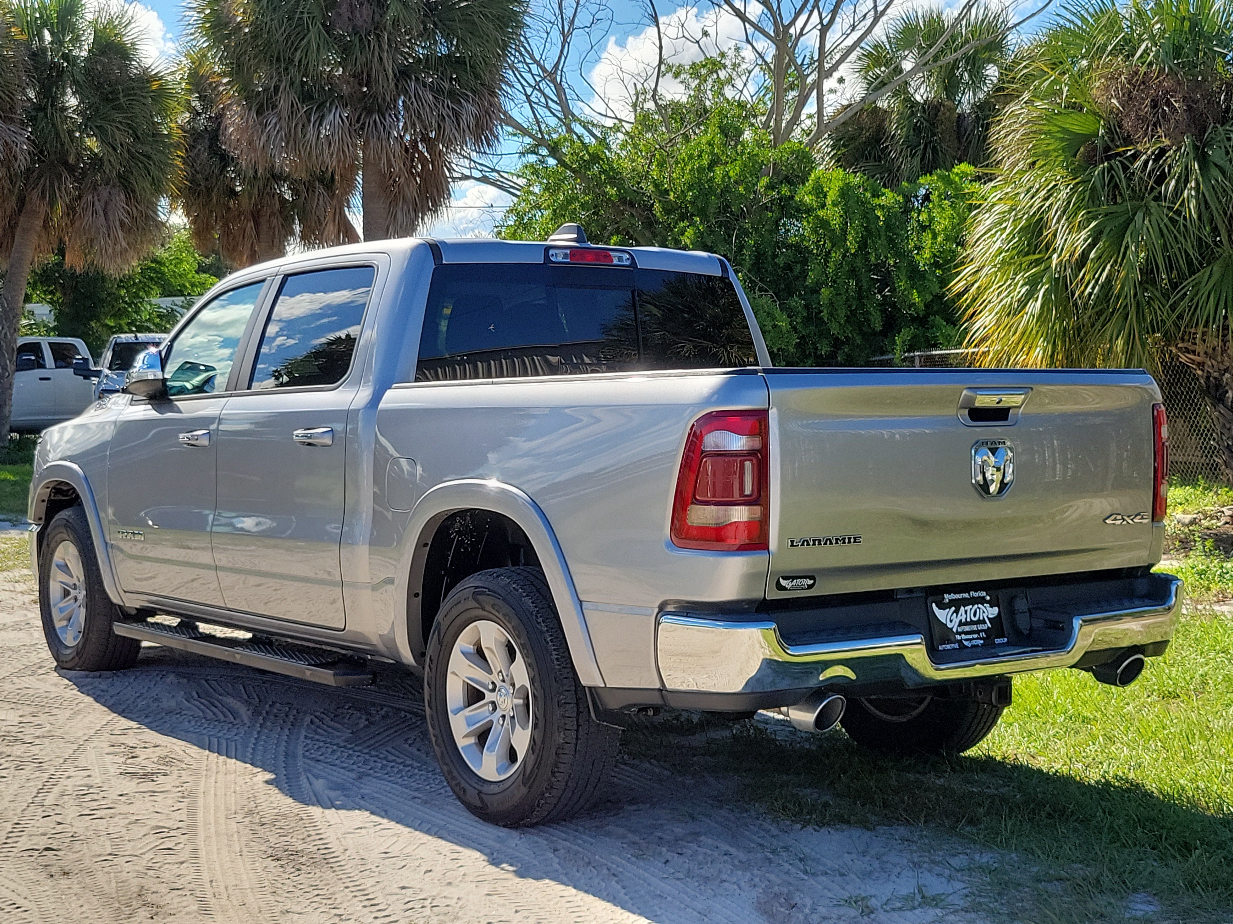 Used 2022 RAM 1500 Laramie w/ Trailer Tow Group AWD/4WD image 3
