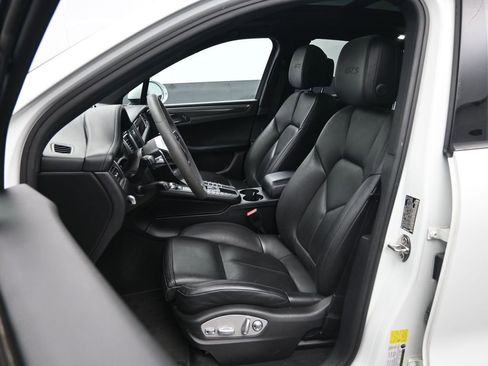 Used 2018 Porsche Macan GTS w/ Premium Package Plus image 20