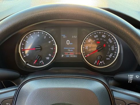 Used 2022 Toyota RAV4 LE image 18