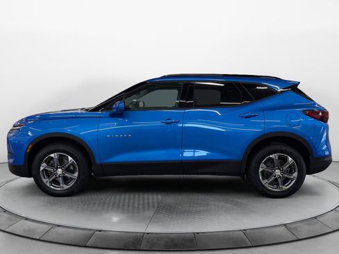Used 2024 Chevrolet Blazer LT w/ Convenience Package FWD image 3