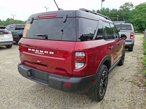 Used 2025 Ford Bronco Sport Outer Banks w/ Outer Banks Tech Package+ AWD/4WD image 4