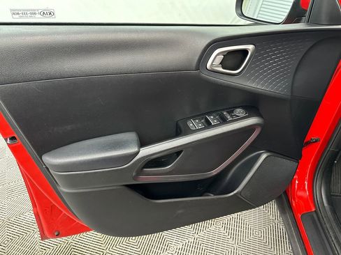 Used 2021 Kia Soul S image 10