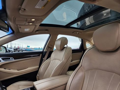 Used 2015 Hyundai Genesis 3.8 w/ Option Group 03 image 11