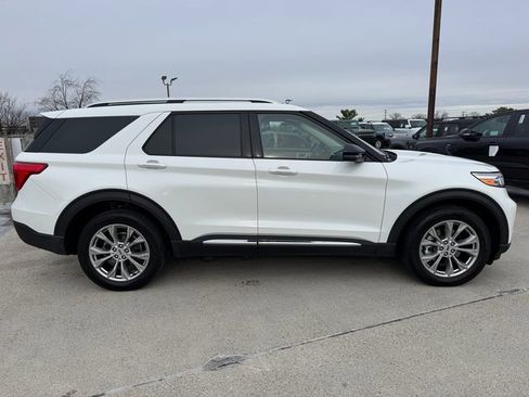 Used 2023 Ford Explorer Limited w/ Equipment Group 301A image 7