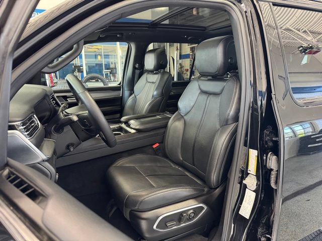 Used 2024 Jeep Wagoneer Series II AWD/4WD image 24