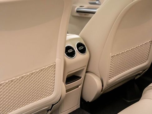 New 2026 Mercedes-Benz GLA 250 GLA 250 image 18