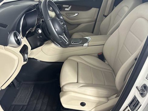 Used 2022 Mercedes-Benz GLC 300 image 11