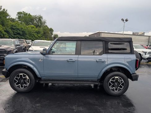 Used 2023 Ford Bronco Outer Banks AWD/4WD image 3