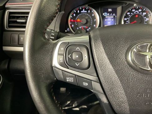 Used 2015 Toyota Camry XSE image 24