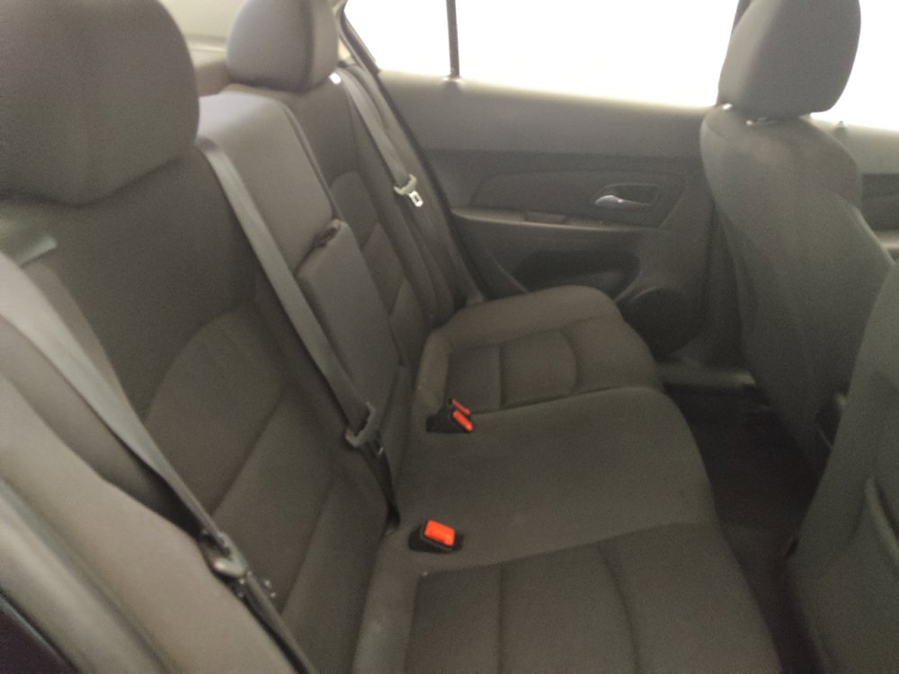 Used 2016 Chevrolet Cruze LT FWD image 19