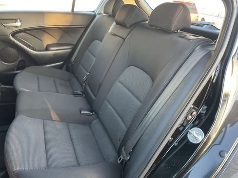 Used 2017 Kia Forte LX image 18