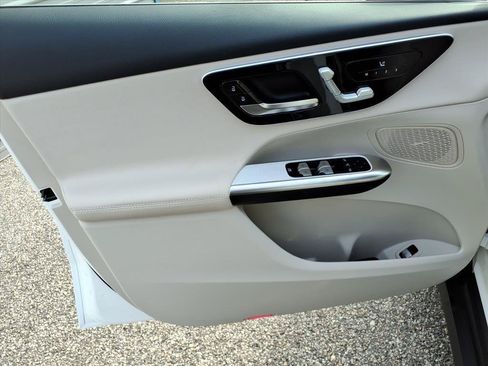 New 2026 Mercedes-Benz GLC 300 4MATIC image 11