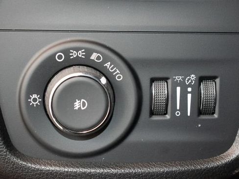Used 2023 Jeep Grand Cherokee L Limited w/ Luxury Tech Group II AWD/4WD image 33