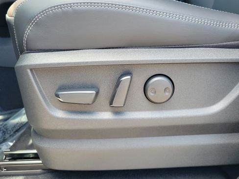 New 2025 Nissan Armada SL w/ Captain's Chari Seat Package image 24