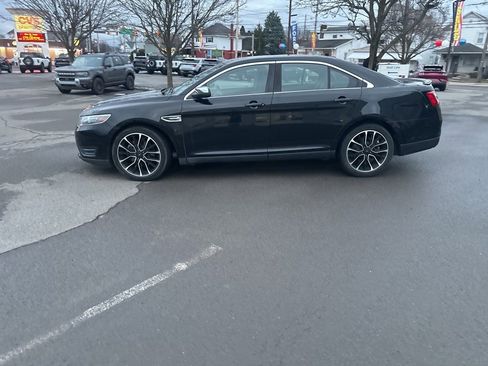 Used 2018 Ford Taurus Limited image 25