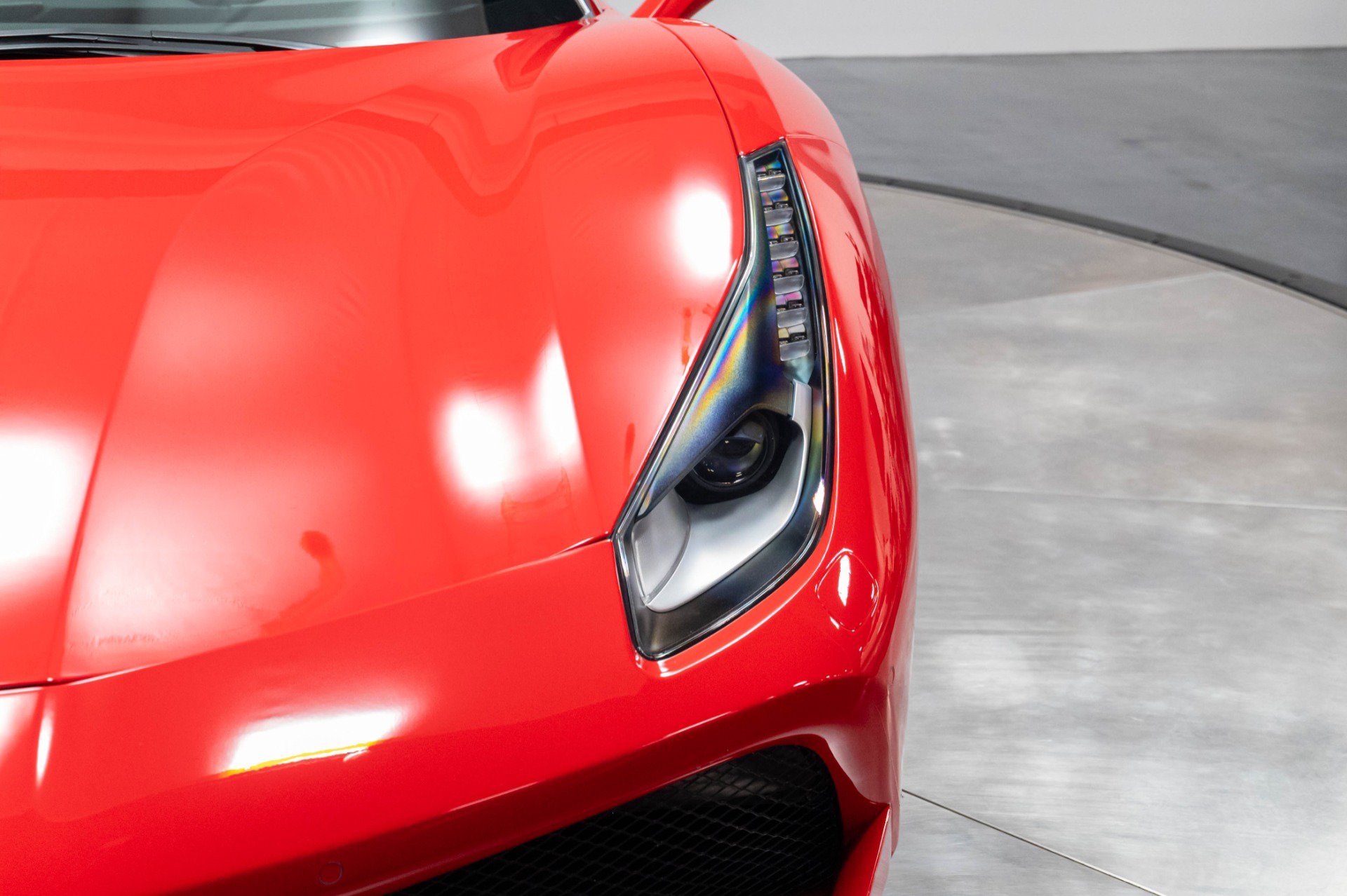 Used 2016 Ferrari 488 GTB RWD image 68