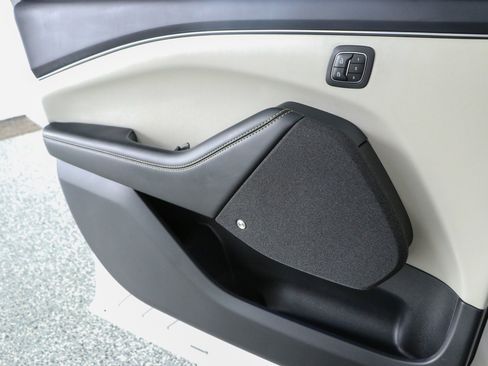 Used 2023 Ford Mustang Mach-E Premium RWD image 21