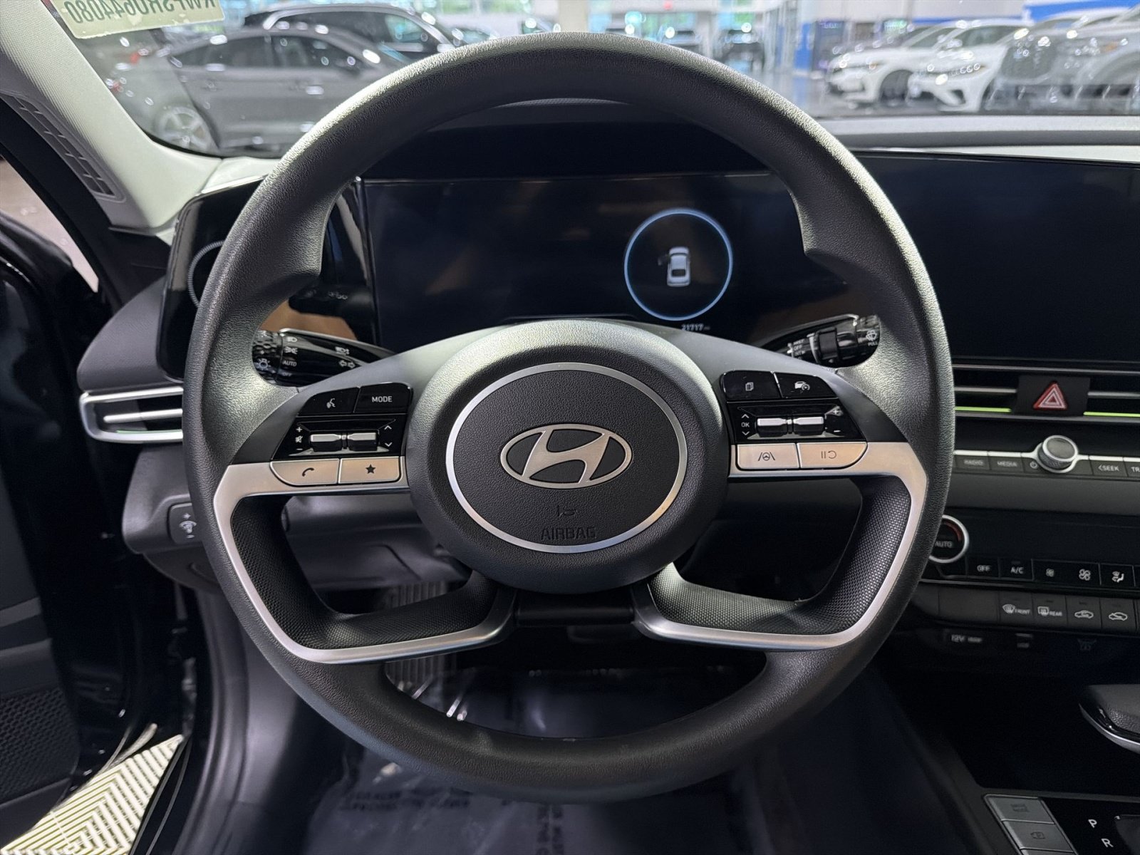 Used 2024 Hyundai Elantra SEL FWD image 25
