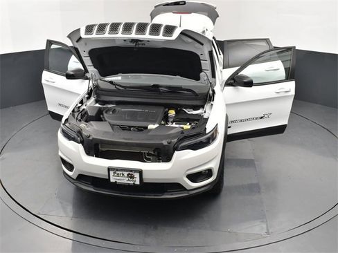 Used 2022 Jeep Cherokee Latitude w/ Sun & Sound Group image 26