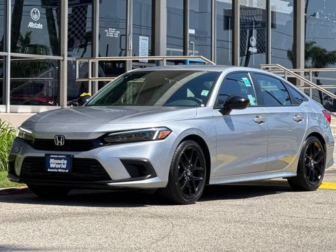 Used 2023 Honda Civic Sport image 8