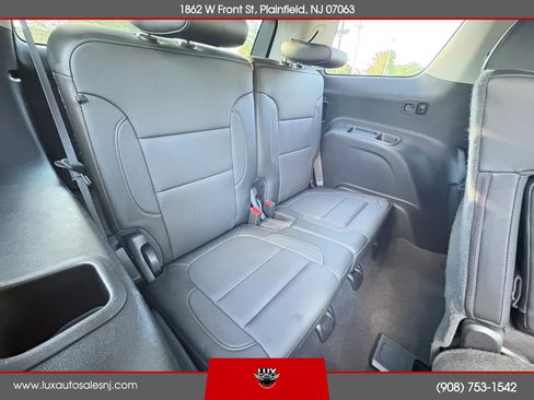 Used 2020 GMC Acadia SLT w/ Driver Alert Package II FWD image 40