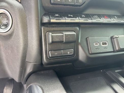 Used 2021 Chevrolet Silverado 1500 High Country AWD/4WD image 32